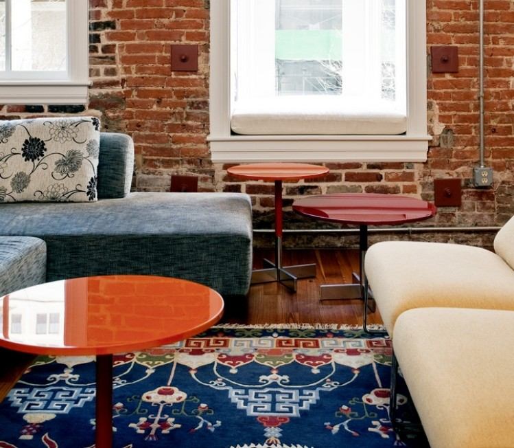 orient-carpet-living-room-red-brick-wall-side shows