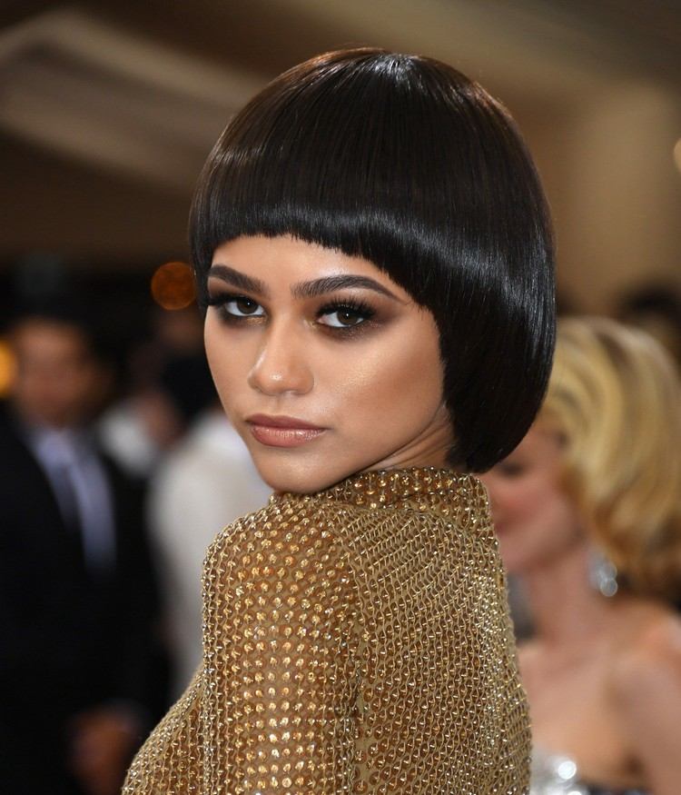 Estilo de penteado Zendaya Short Hair Mushroom Head