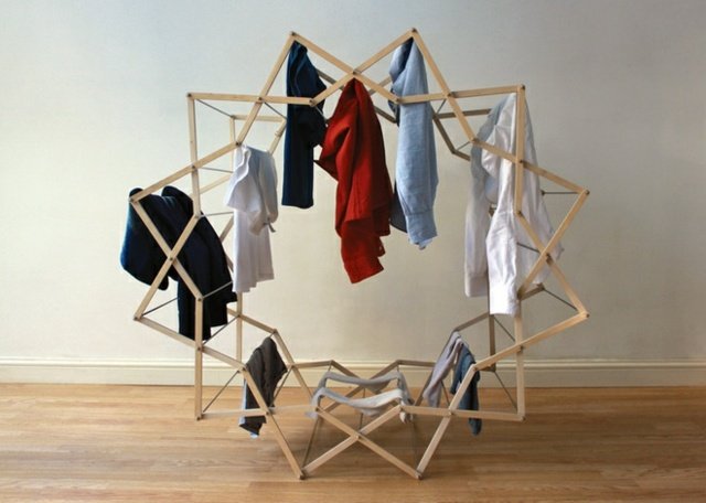 Roupas que economizam espaço, design moderno, construção original