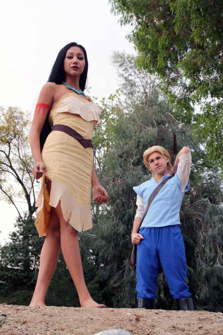 pocahontas-fantasia-faça-você-mesmo-mulher-adulta-john-smith-casal