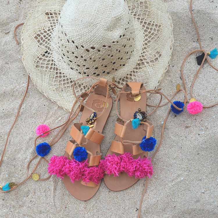 sapatos-pom-pom-verão-tendência-praia-boêmia-moda