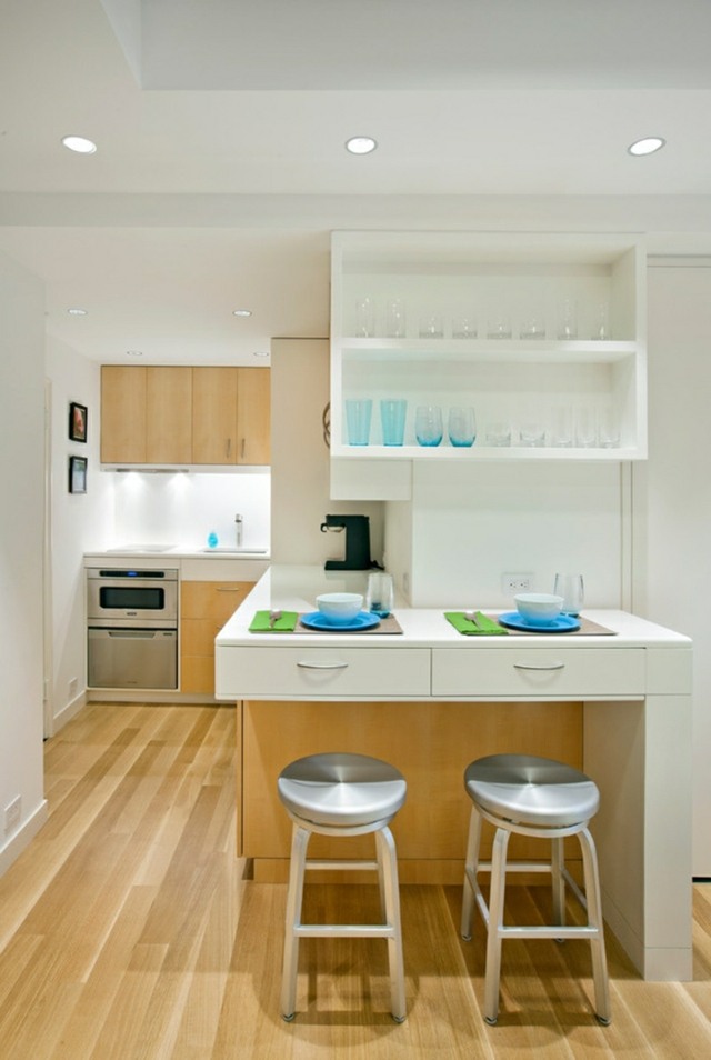 cozinha de canto castanho claro pequena sala de jantar branca cozinha