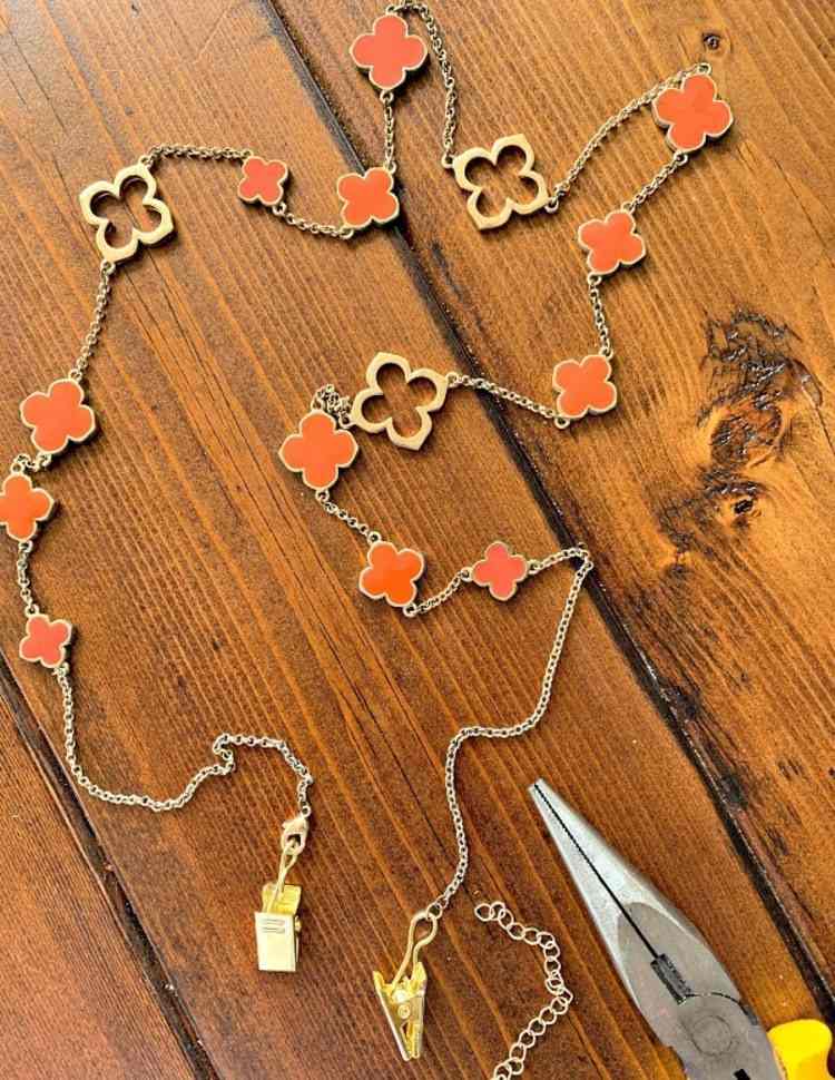 Ideia para colar artesanal com pingentes de flores