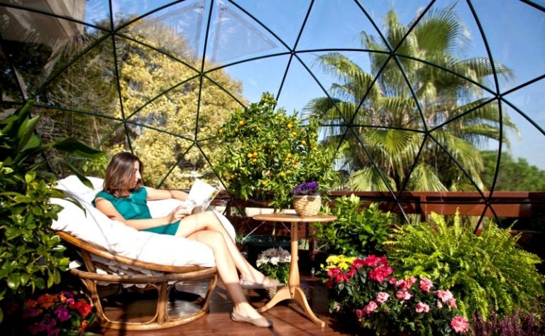 pavilhão de jardim com dossel móveis tropicais mesa lateral moderna