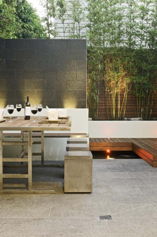 ideias para vasos de flores de bambu de parede de proteção de privacidade com banquinho coletivo