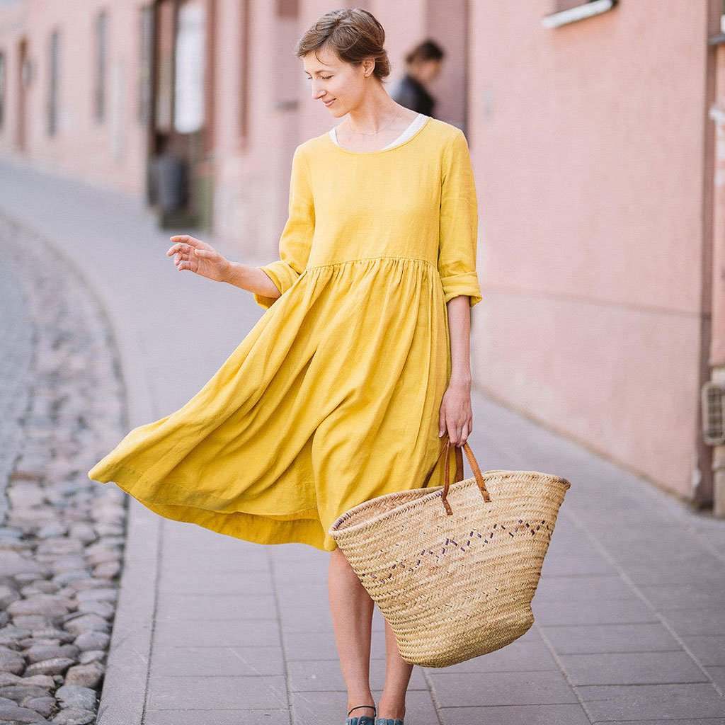 Os vestidos da pradaria combinam vestidos curtos da tendência do verão cores neon neon amarelo bolsa cabelo curto