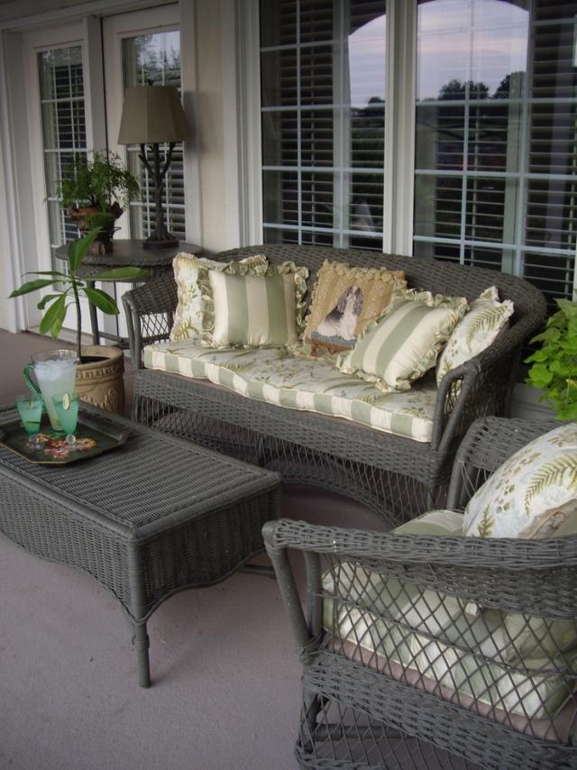 Móveis de vime para almofadas decorativas de jardim e terraço