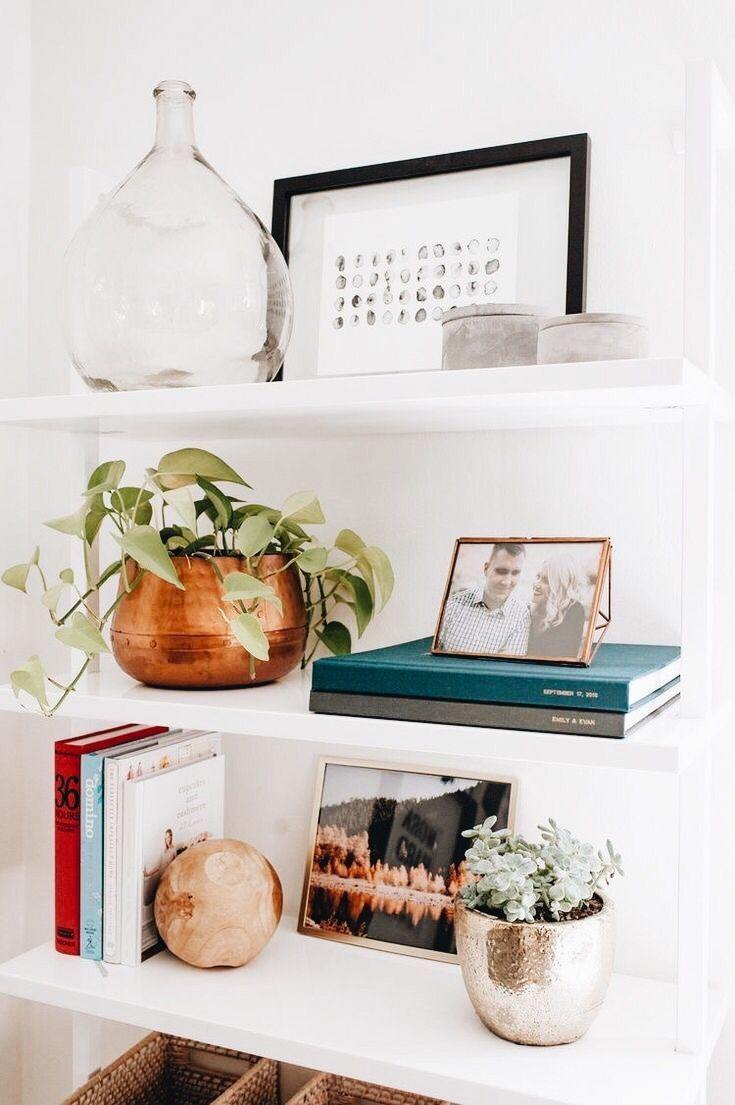 Decore prateleiras abertas Acessórios para casa Decoração moderna na sala de estar