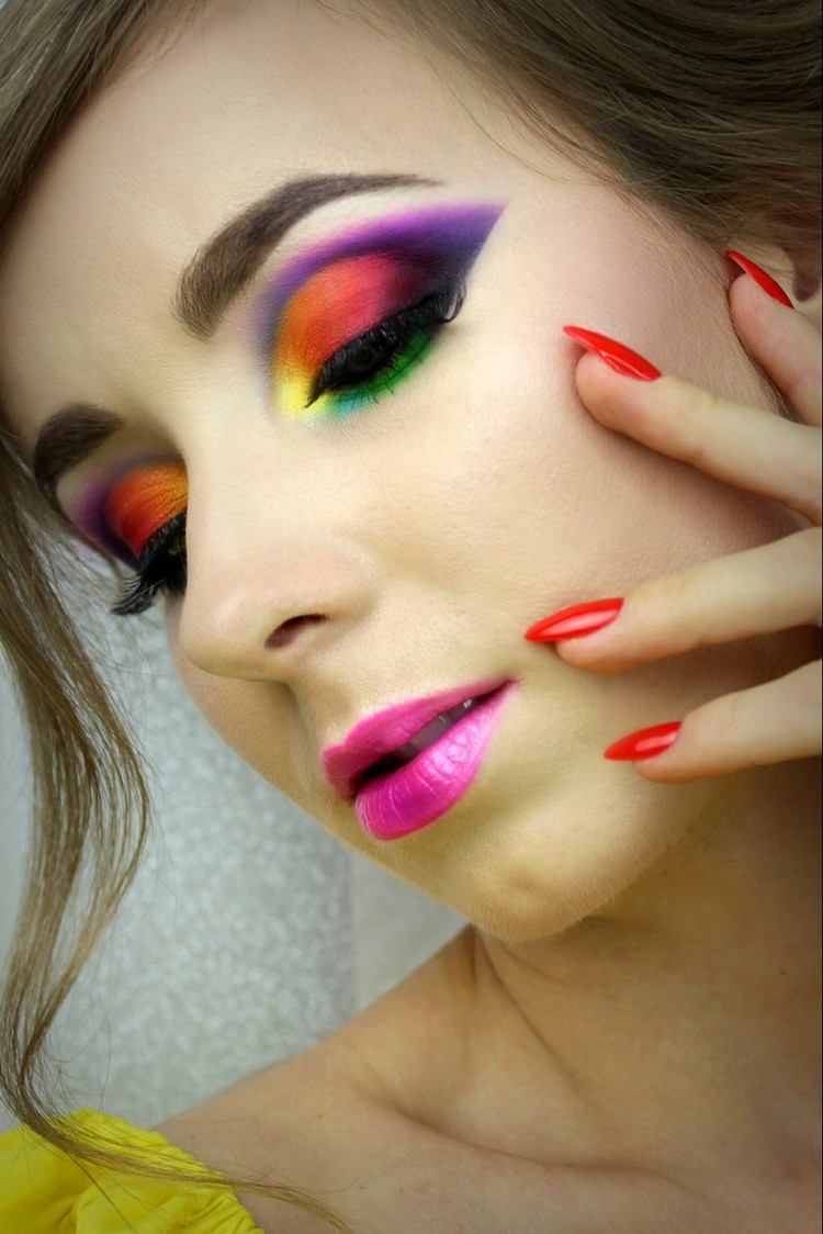 festa maquiagem ideias carnaval arco-íris olhos maquiagem