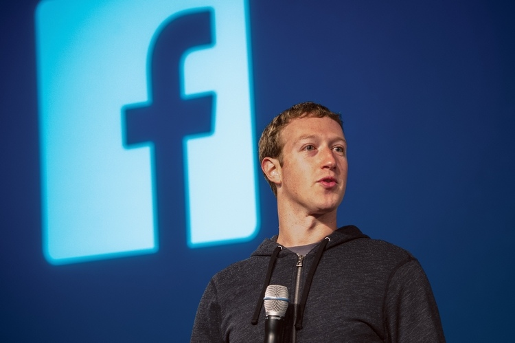Mark-Zuckerberg-é-uma-das-pessoas-mais-ricas-do-mundo-e-inventor-da-maior-rede social