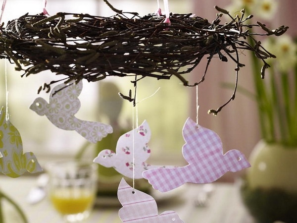 Delicado ninho decorativo para fazer têxteis de pássaros