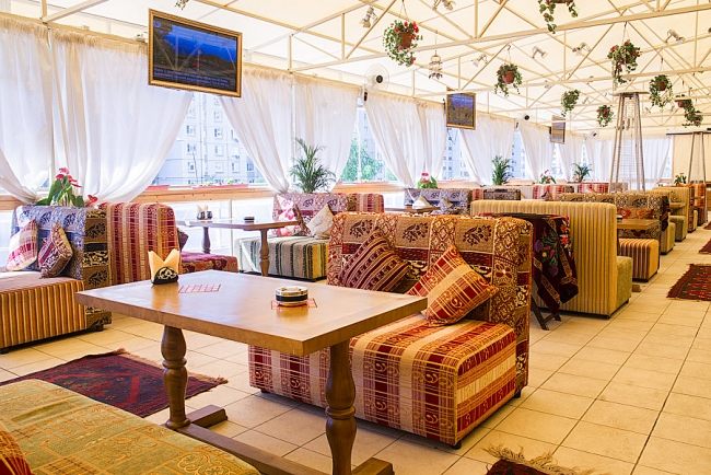 restaurante oriental design chaikhana lounge terraço