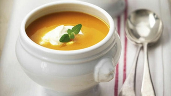 Creme Fraiché e Sopa de Abóbora de Gengibre