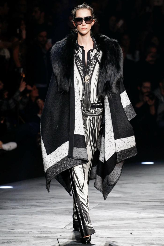 Poncho padrão preto e branco