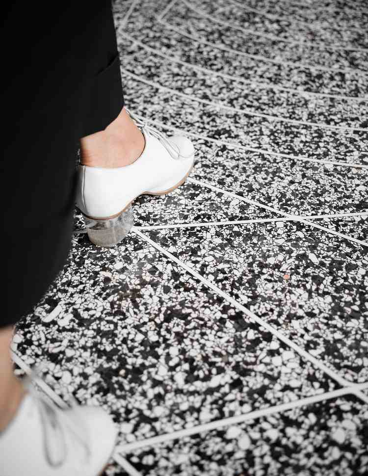 Piso de mosaico moderno preto cinza branco