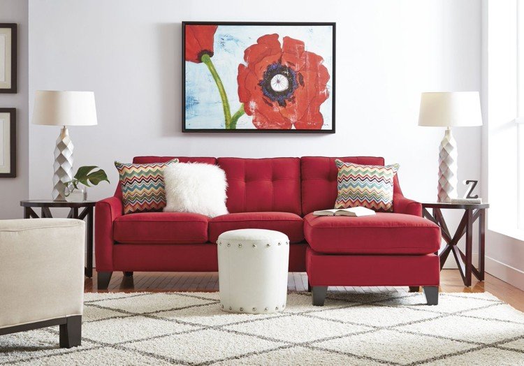 sofá-vermelho-piso de madeira-creme-tapete-mural-papoula