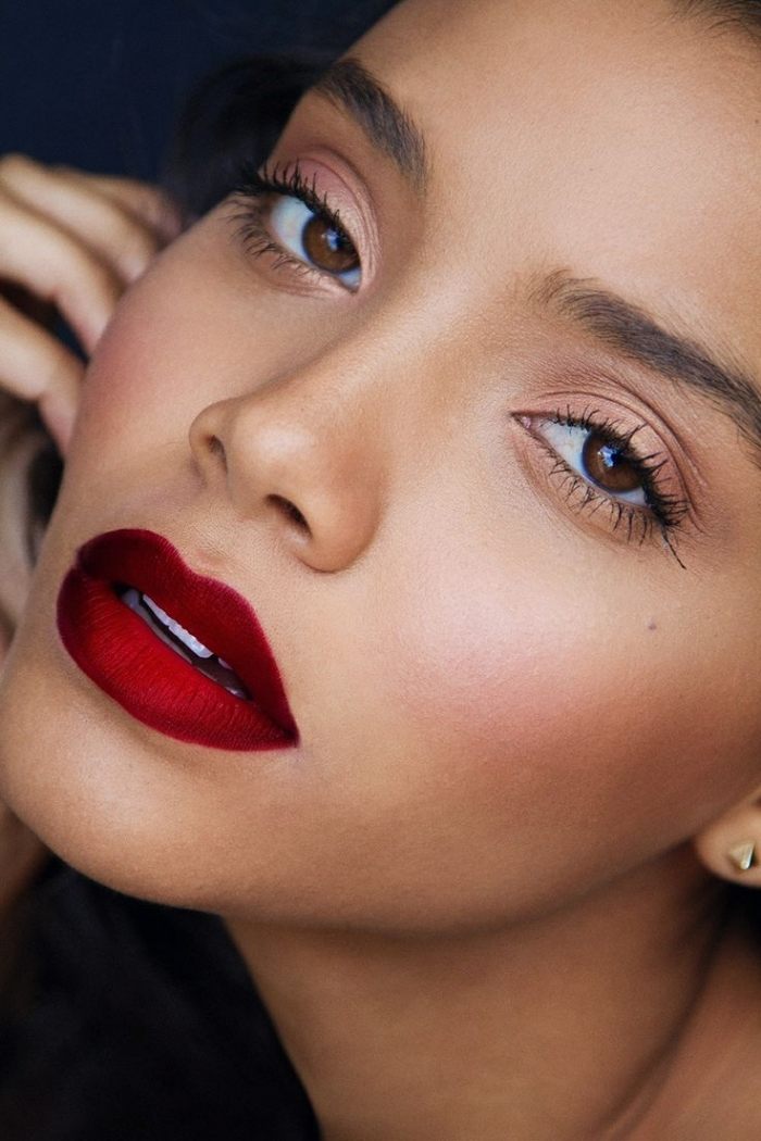 labial-vermelho-maquilagem-pele-escura-mate