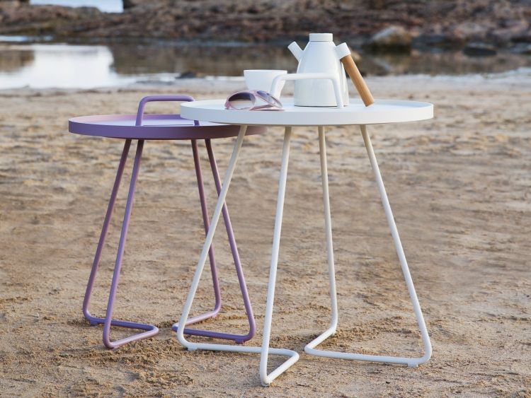 mesa lateral-redonda-praia-branco-violeta-metal-pó-revestido-praia-areia