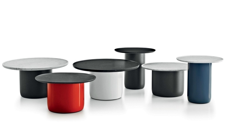 mesa lateral-redonda-tampo-de-mármore-base-colorido-alto-brilho-design-moderno-simples