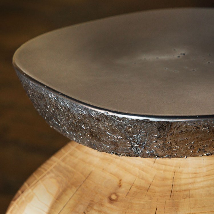 mesa lateral-redonda-sólida-madeira-fundida-metal-alumínio-design-artesanato-freixo