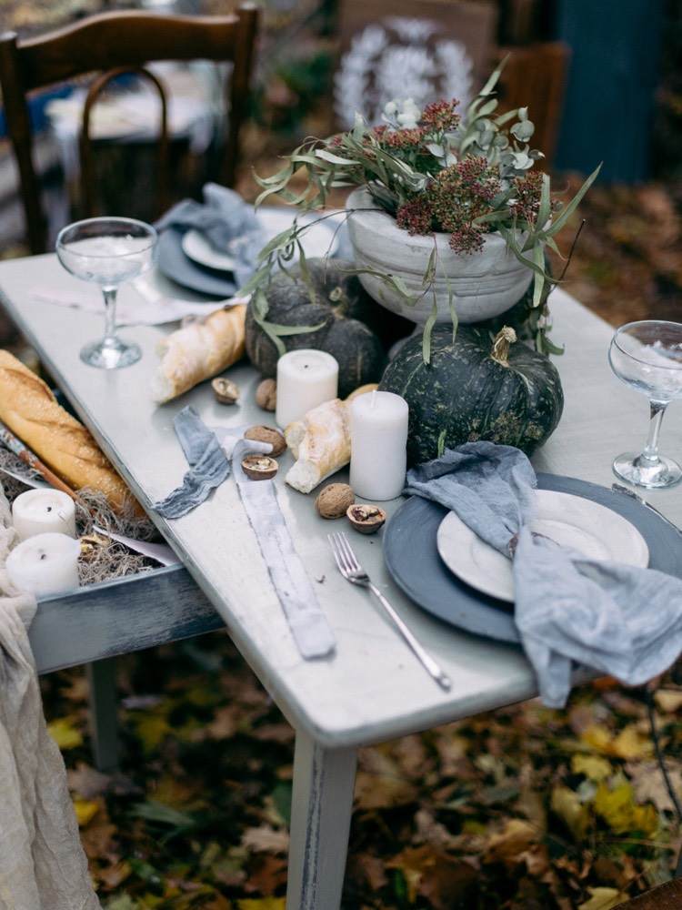 decoração de mesa-rústico-outono-abóboras-verde escuro-cinza-prata-casamento