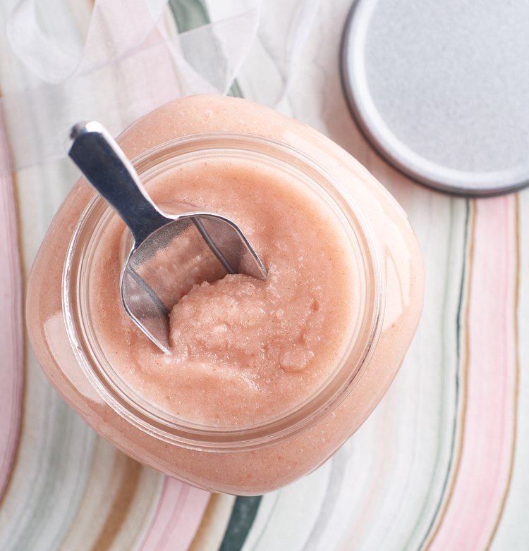 Faça o seu próprio sal peeling de sal de himalaia de uso natural