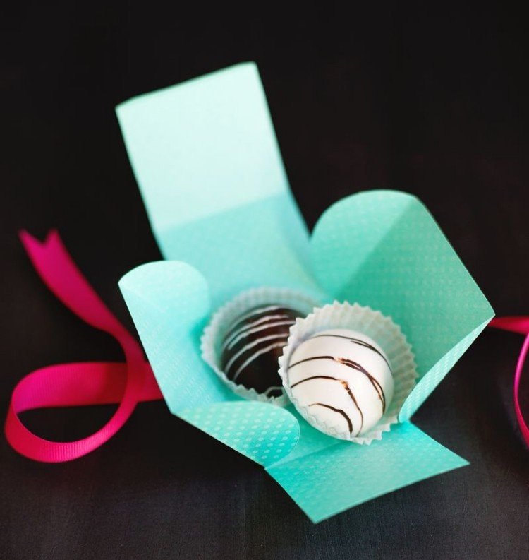 boxes-tinker-chocolates-simple-idea