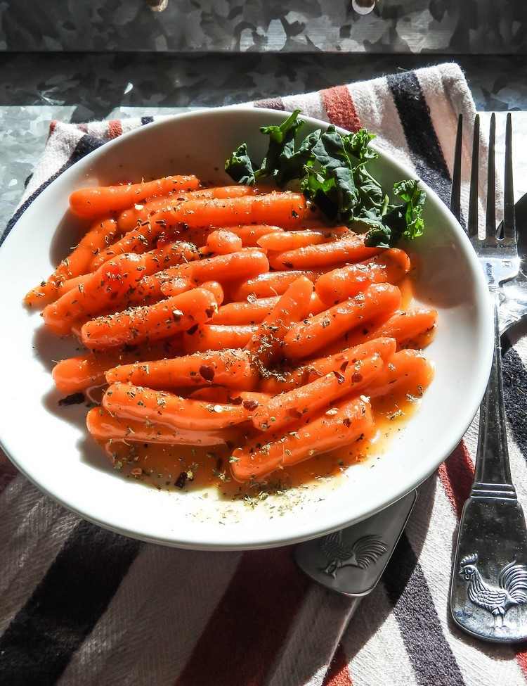 cenouras glaceadas com geleia de pimenta