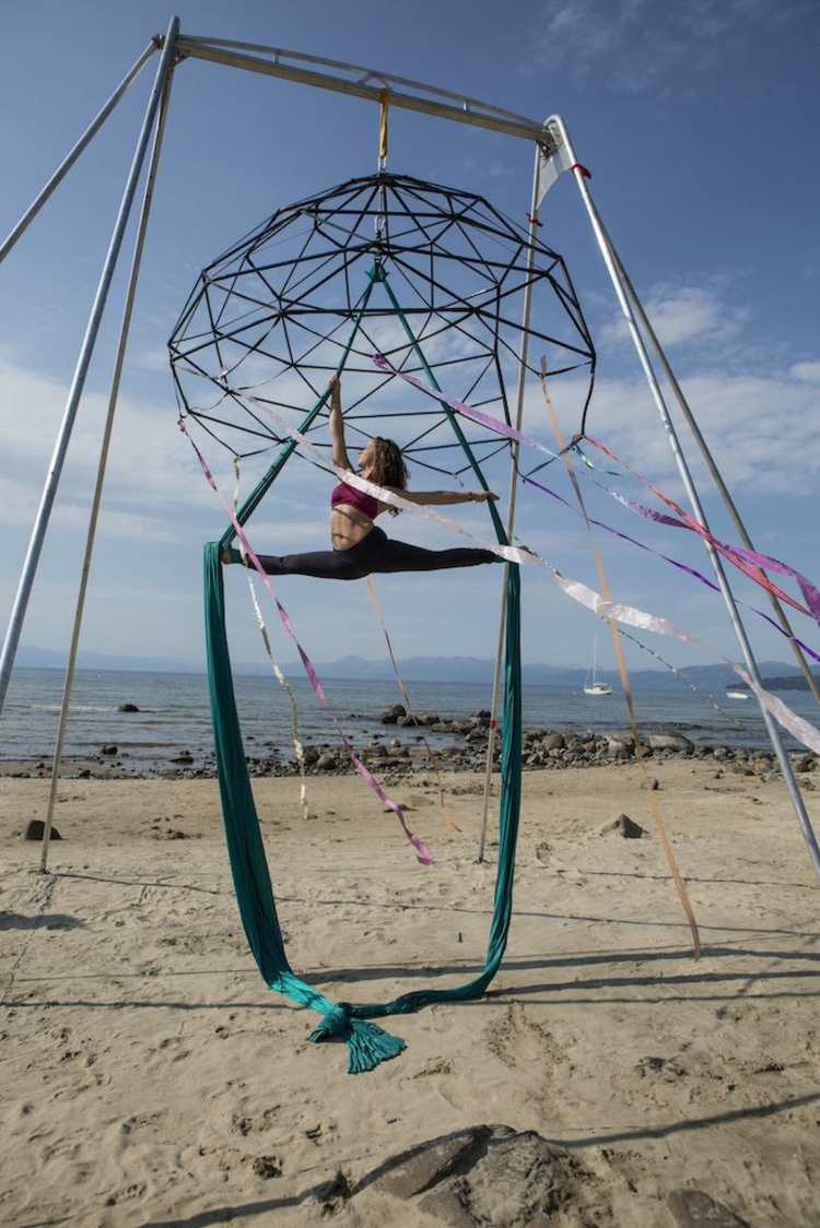 projeto abstrato balanço andaime alto atletismo esporte de praia