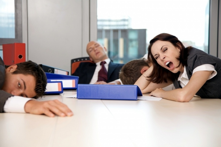 Falta de sono e fadiga atrapalham a concentração no local de trabalho