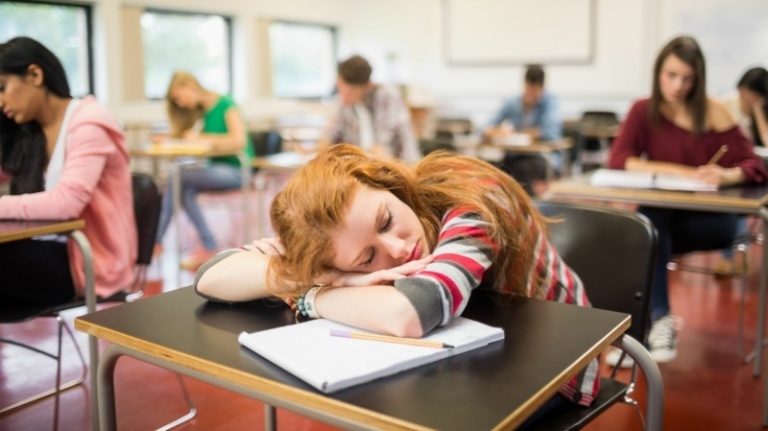 A falta de sono e a fadiga atrapalham o processo de aprendizagem