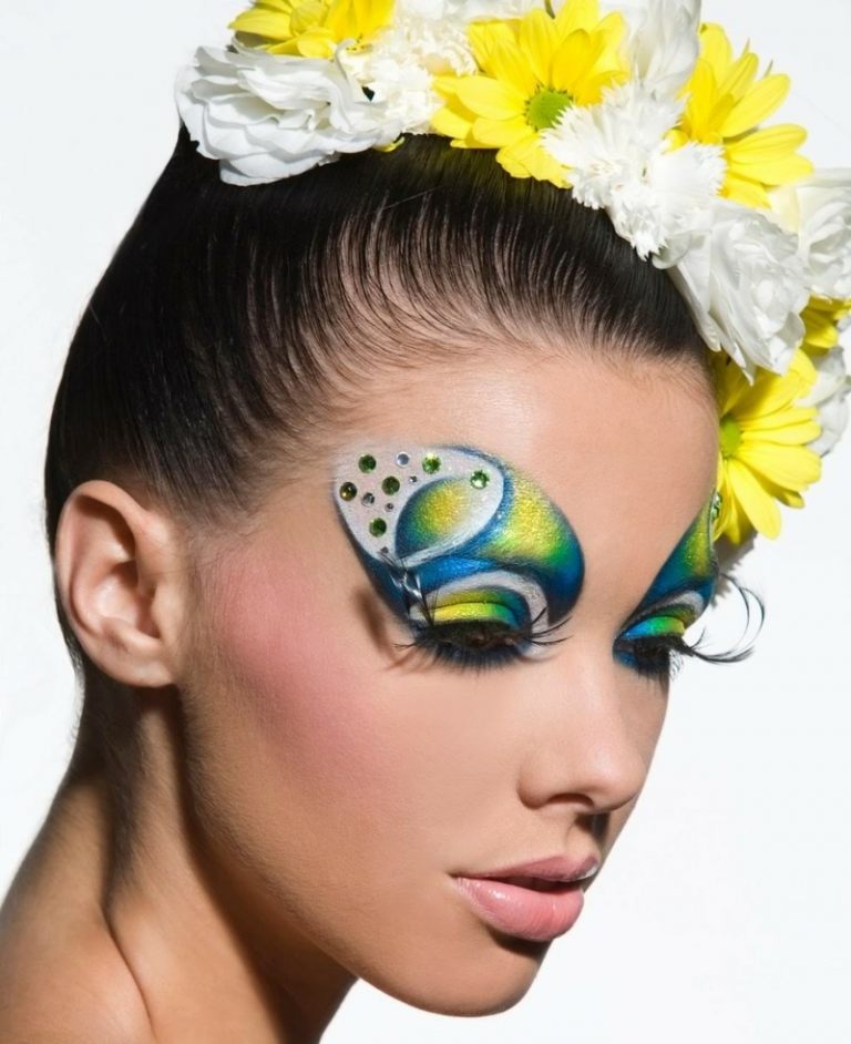 Maquilhagem para carnaval tropical ideia azul amarelo verde strass cílios artificiais