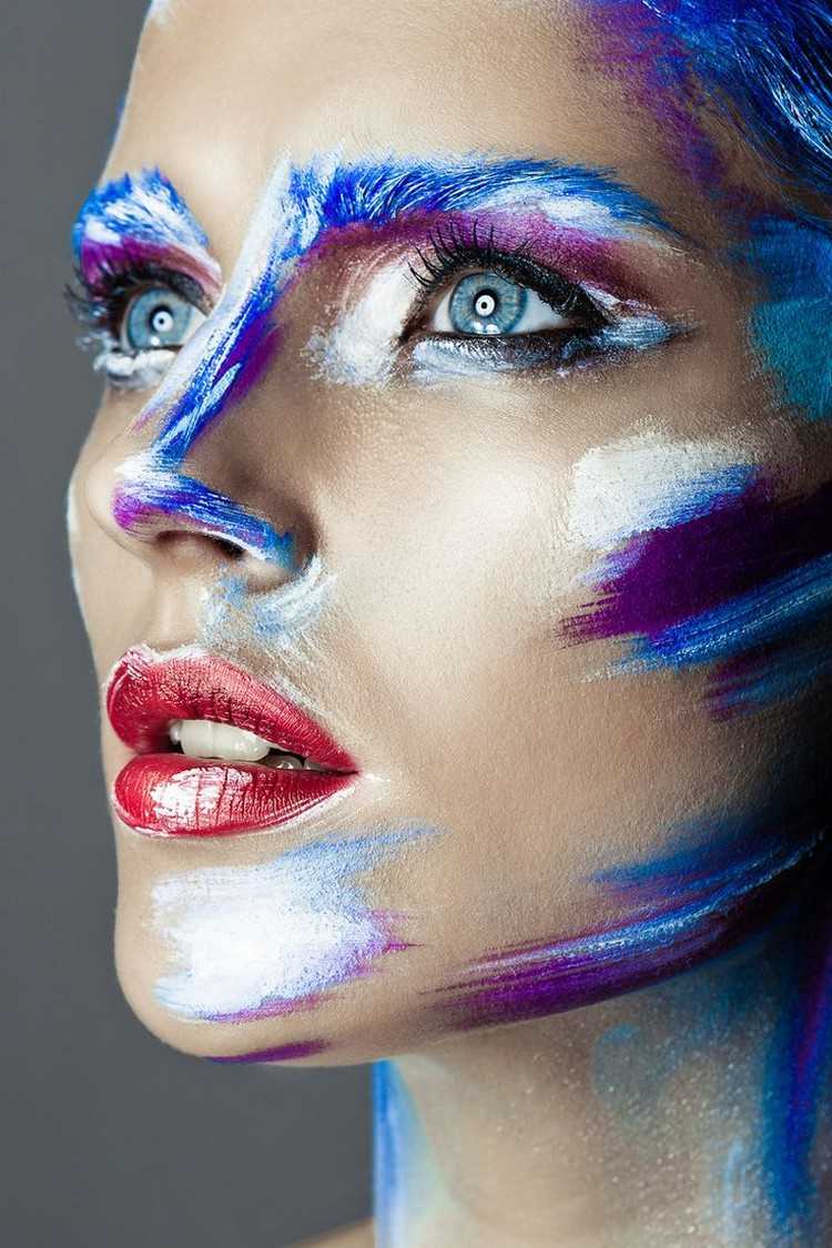 maquiagem-carnaval-mulher-pintura-pintora-pincel-imitar