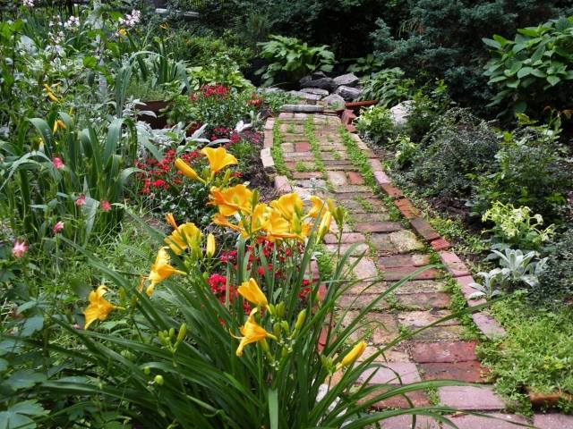 criar caminhos de jardim composição rústica agradável jardim aconchegante