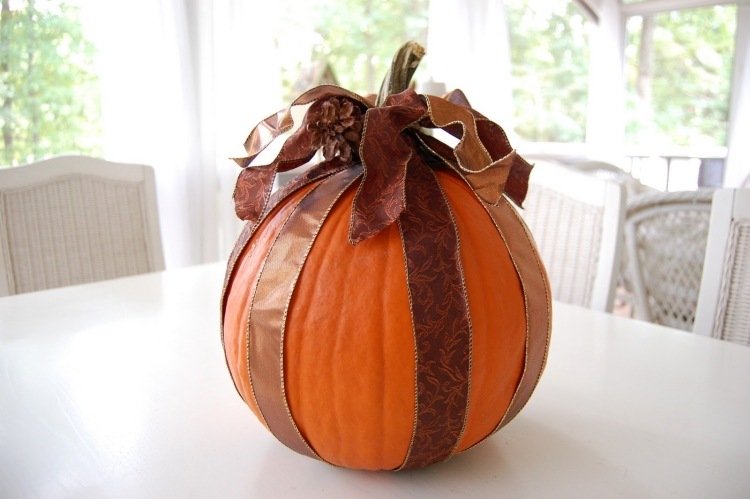 outono-decoração-abóbora-simplesmente-fast-tie-a-loop-pumpkin-tie