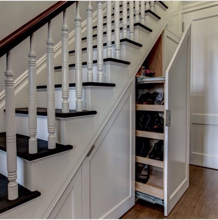 sapateira-design-criativo-escada-quarto-extensível-branco-casa de campo