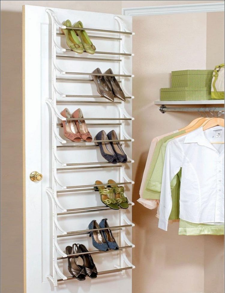 sapateira-design-criativo-porta-prática-metal-economia-espaço-verde-rosa