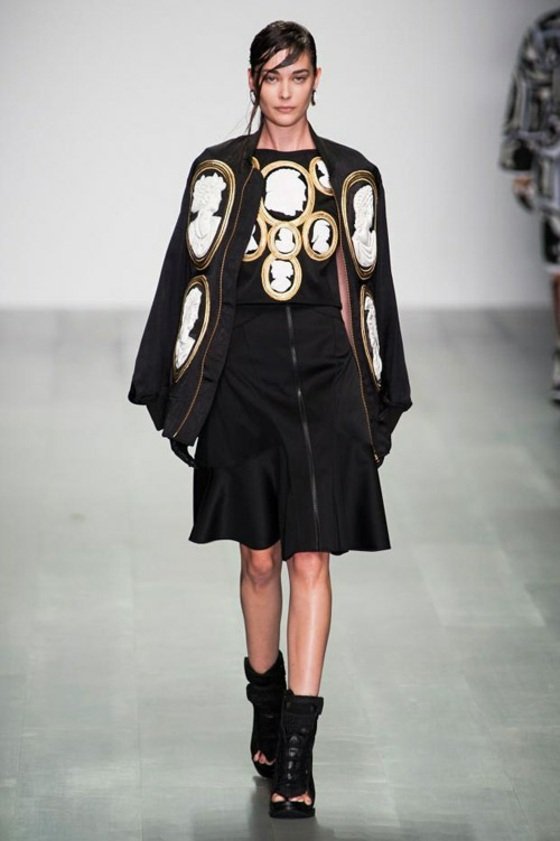 Baroque-faces-como-têxtil-impressão-em-roupas