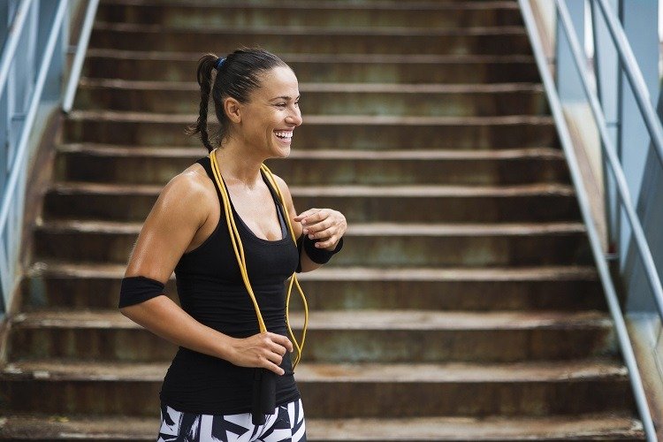 Pular corda exercícios treino cardiovascular Plano de treino de corpo inteiro 20 minutos de treino de barriga para fora