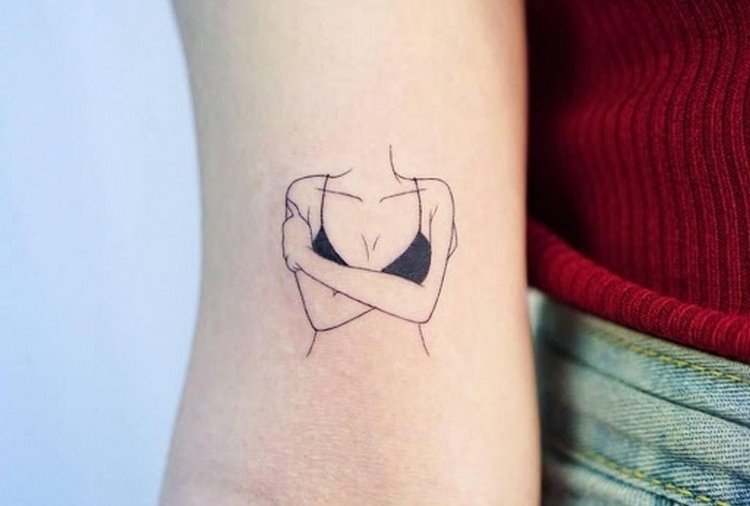O que é tatuagem de amor próprio, pequenos desenhos de tatuagem com significado para mulheres