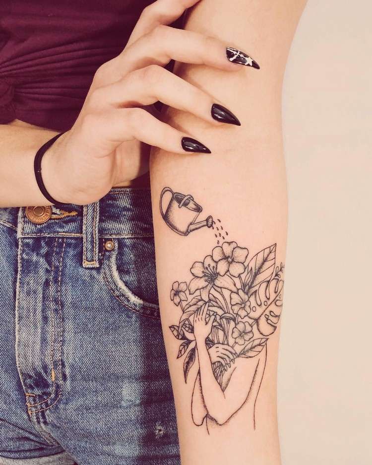 Mulheres tatuagem antebraço, ideias de tatuagens de amor próprio