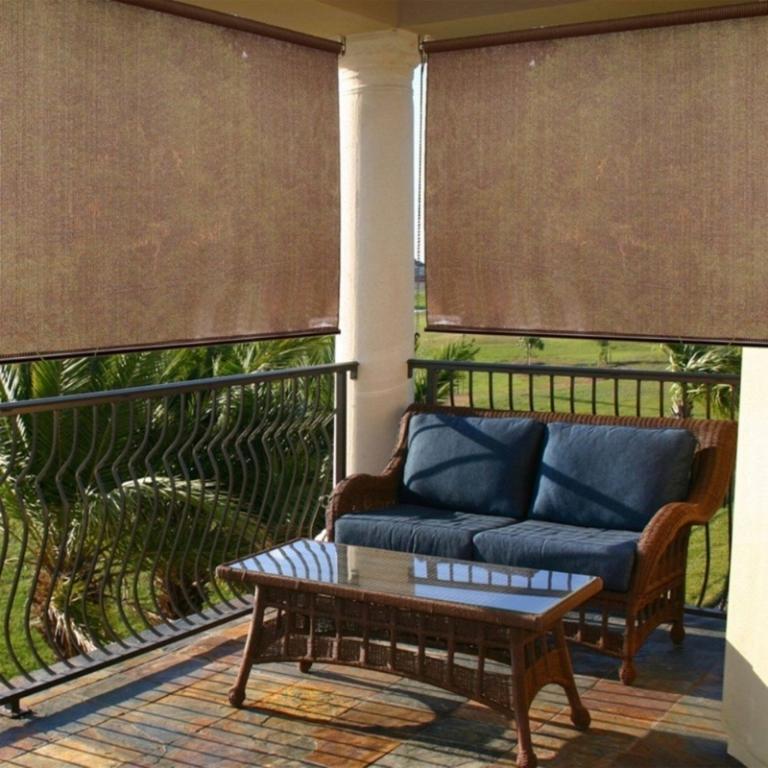 Tela de privacidade para a varanda toldo proteção solar móveis de madeira sofá mesa de centro