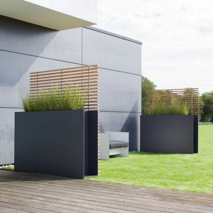 Privacidade-proteção-terraços-SOTOMON-Carsten-Gollnick-jardim-gramado-moderno-aço-madeira