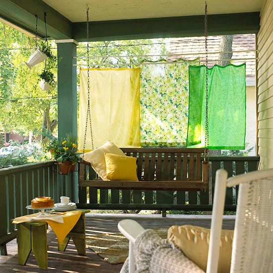 lençóis coloridos de cortinas de tecido varanda
