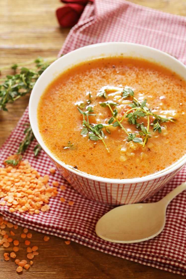 Perca peso com sopa - sopa de lentilha é rica em proteínas