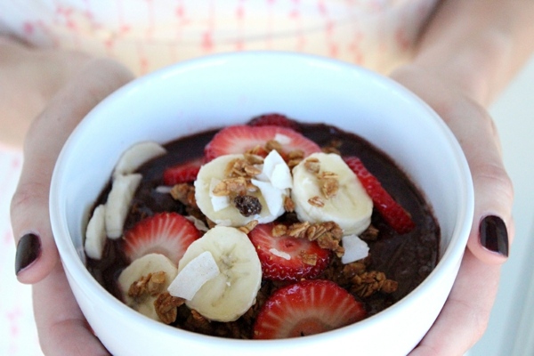 Banana Açaí, morangos, nozes deliciosas