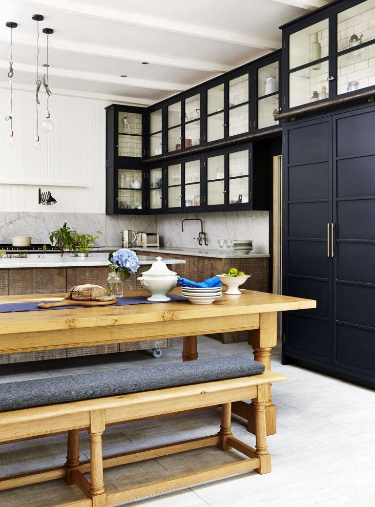 Cozinha escandinava montada mesa de madeira apartamento estilo fazenda montado