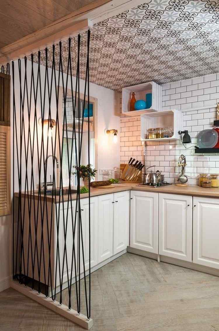 pequena cozinha criada apartamento de design de madeira estilo casa de campo escandinava