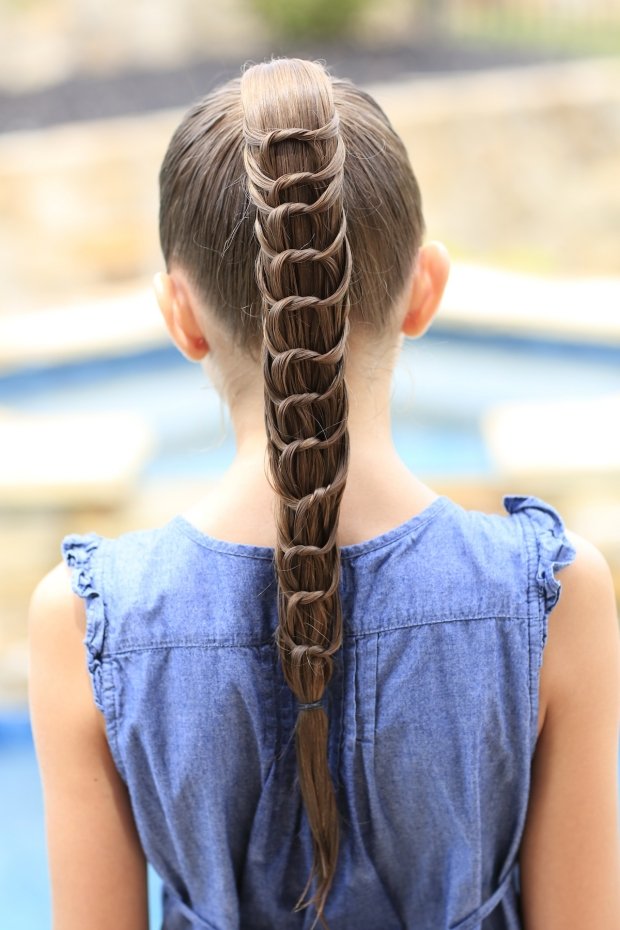 Rabo de cavalo-penteado-para-meninas-ideias-para-ir-para-a-escola