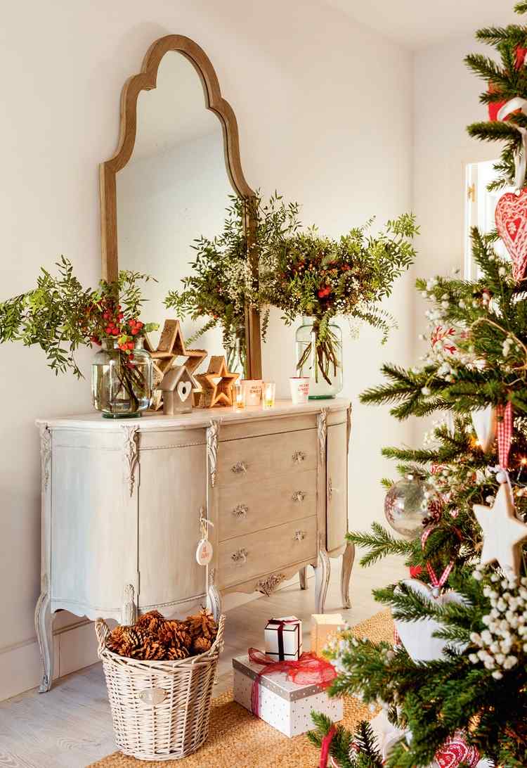 Corredor para o Natal decorando a cômoda em estilo country